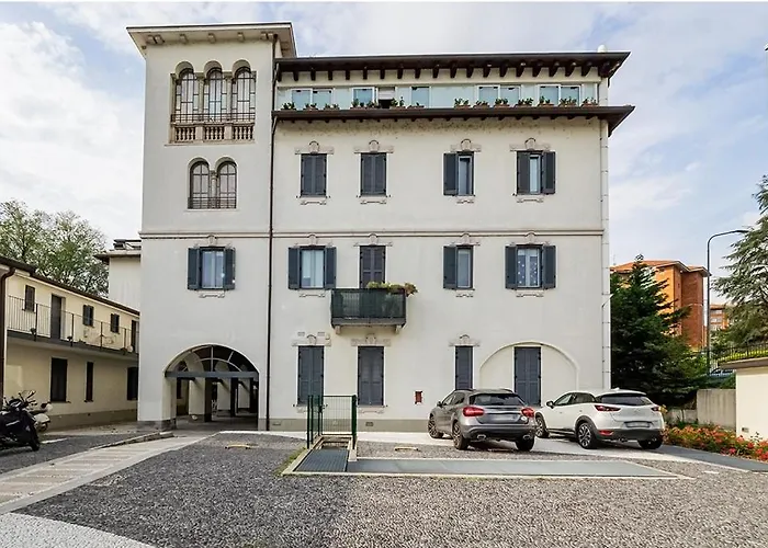 LUX Apartment 2 Milano Metro M2